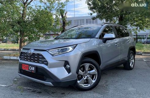 Toyota RAV4 2019 - фото 10