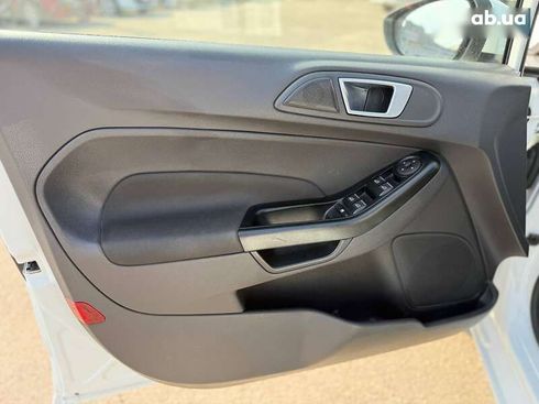 Ford Fiesta 2016 - фото 15