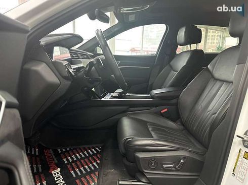 Audi E-Tron 2022 - фото 20