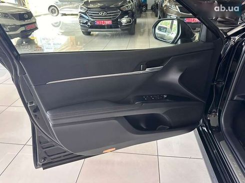 Toyota Camry 2020 - фото 11