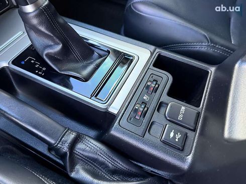 Toyota Land Cruiser Prado 2019 - фото 20