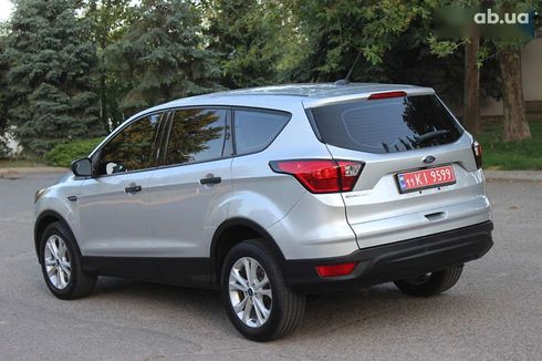 Ford Escape 2019 - фото 12