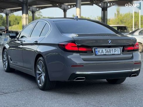 BMW 5 серия 2021 - фото 18