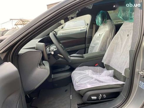 Audi E5 Sportback 2025 - фото 19