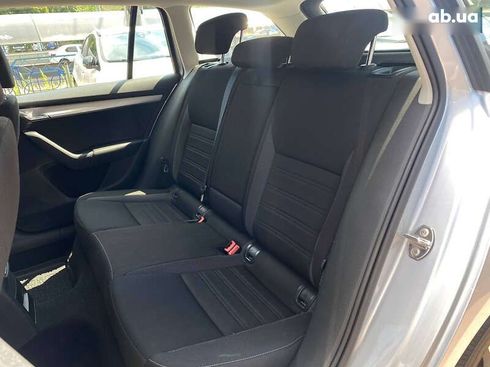 Skoda Octavia 2020 - фото 18