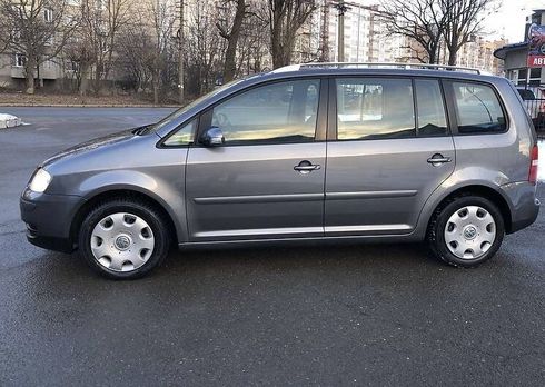 Volkswagen Touran 2004 серый - фото 5