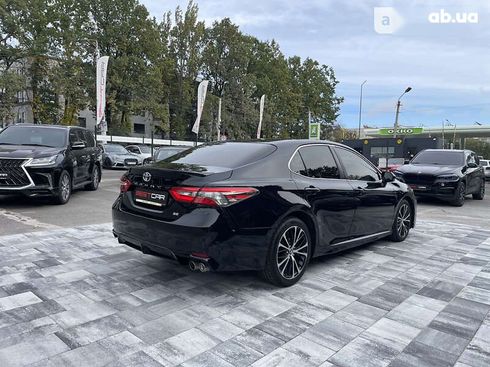 Toyota Camry 2017 - фото 10