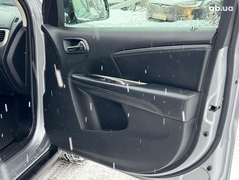 Dodge Journey 2017 серый - фото 21