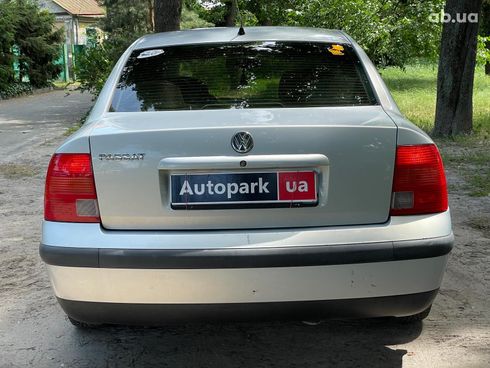 Volkswagen passat b5 1999 серый - фото 11
