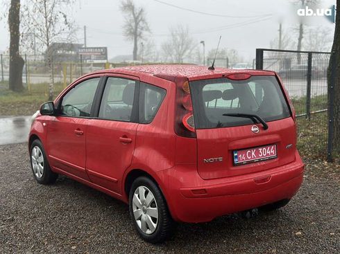 Nissan Note 2010 - фото 12