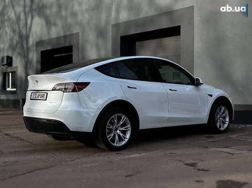 Tesla Model Y 2024 - фото 9