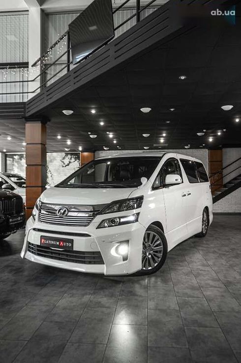 Toyota Vellfire 2014 - фото 3