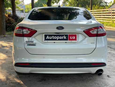 Ford Fusion 2015 белый - фото 11