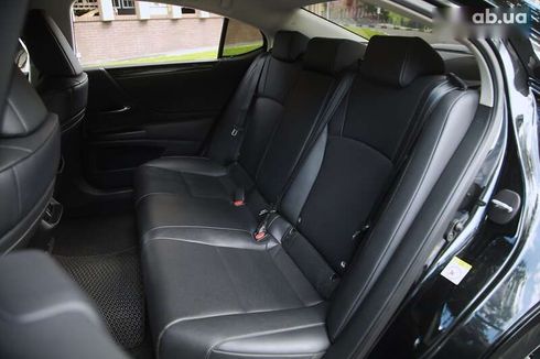 Lexus ES 2018 - фото 8