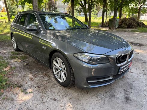 BMW 5 серия 2015 серый - фото 9