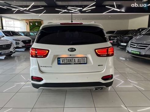Kia Sorento 2019 - фото 5