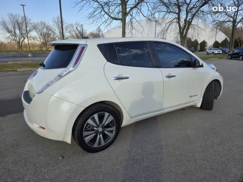 Nissan Leaf 2015 белый - фото 4