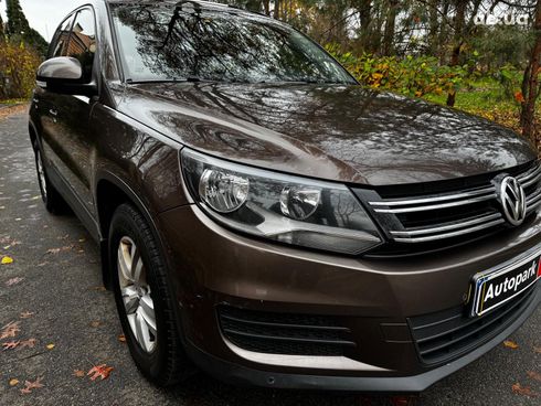 Volkswagen Tiguan 2012 коричневый - фото 4