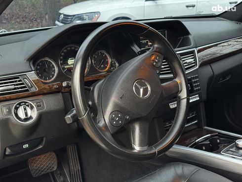 Mercedes-Benz E-Класс 2013 серый - фото 13