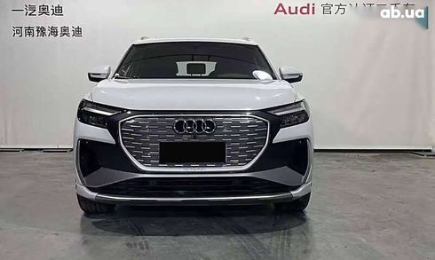 Audi Q4 e-tron 2023 - фото 2