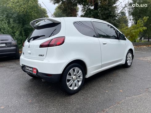 Mitsubishi Colt 2010 белый - фото 27