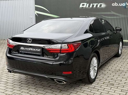 Lexus ES 2017 - фото 18