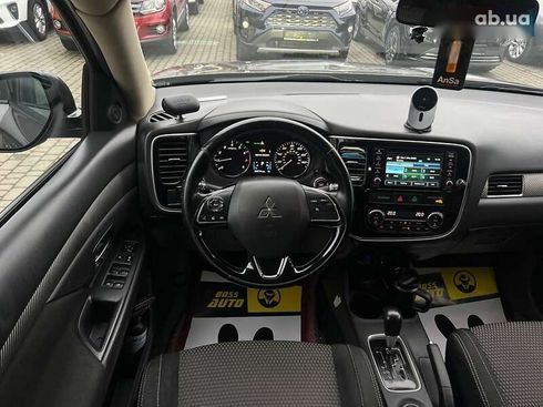 Mitsubishi Outlander 2016 - фото 9
