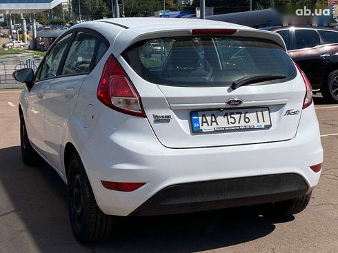Ford Fiesta 2016 - фото 7
