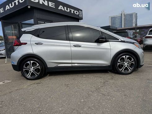 Chevrolet Bolt 2021 - фото 6