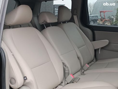 Kia Sedona 2016 красный - фото 38