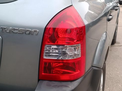 Hyundai Tucson 2012 серый - фото 11