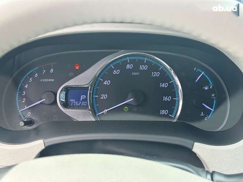 Toyota Sienna 2012 - фото 26