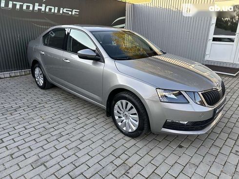 Skoda Octavia 2017 - фото 9