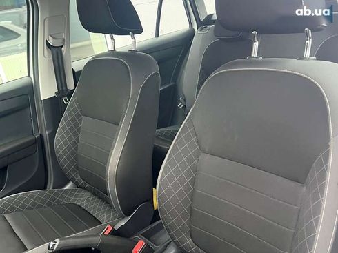 Skoda Fabia 2021 - фото 21