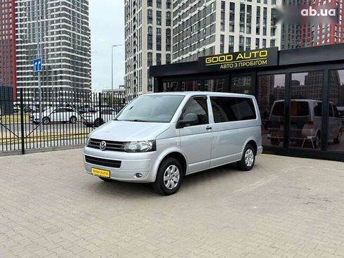 Volkswagen Multivan 2012 - фото 3