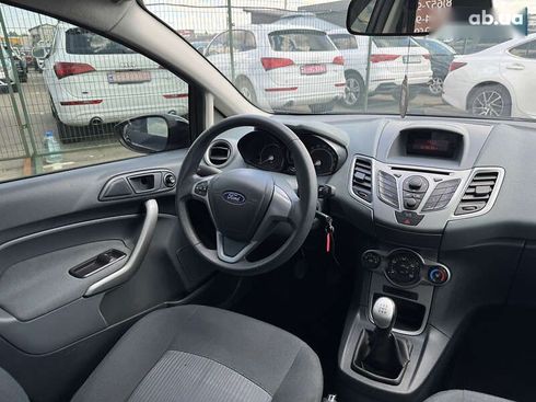 Ford Fiesta 2011 - фото 26