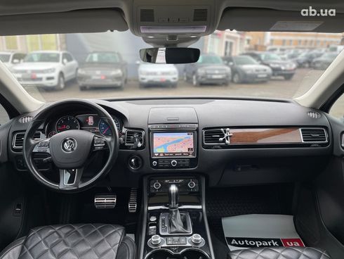Volkswagen Touareg 2016 черный - фото 40
