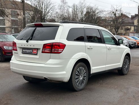 Dodge Journey 2016 белый - фото 7