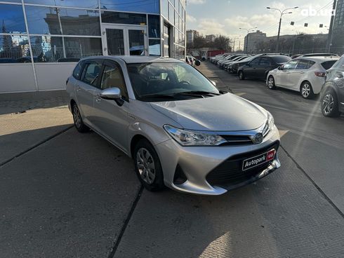 Toyota Corolla 2019 серый - фото 7