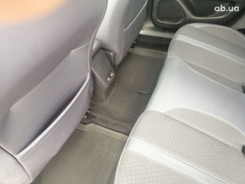 Peugeot 2008 2020 белый - фото 17