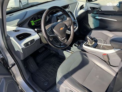 Chevrolet Bolt 2021 - фото 14