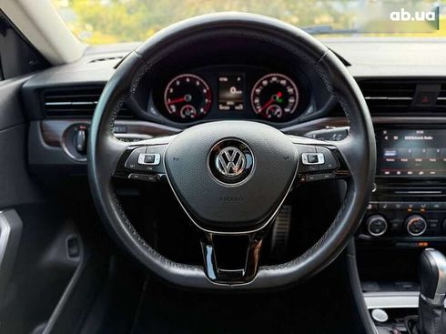 Volkswagen Passat 2020 - фото 25