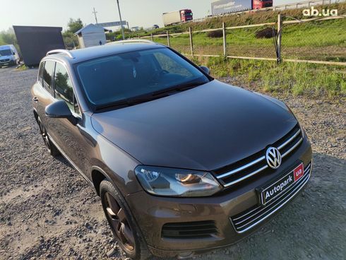 Volkswagen Touareg 2011 коричневый - фото 16