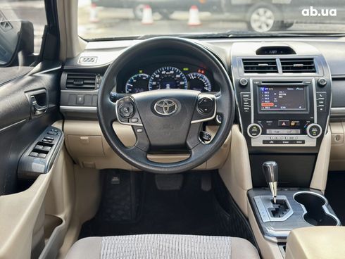 Toyota Camry 2013 черный - фото 11