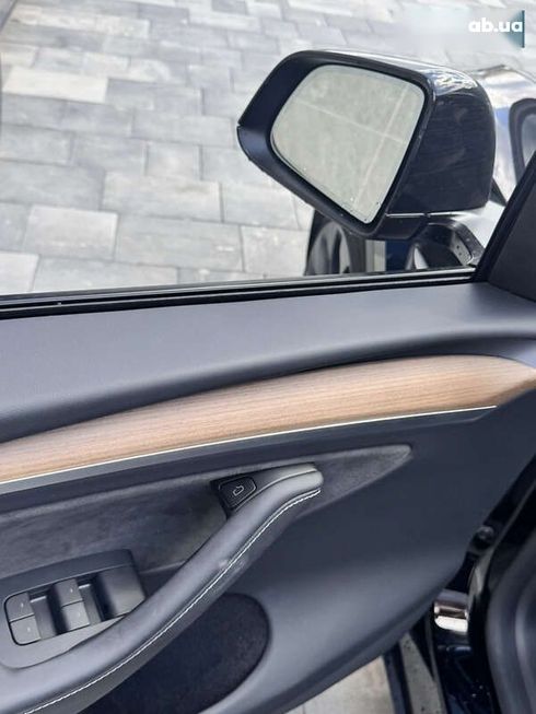 Tesla Model Y 2023 - фото 12