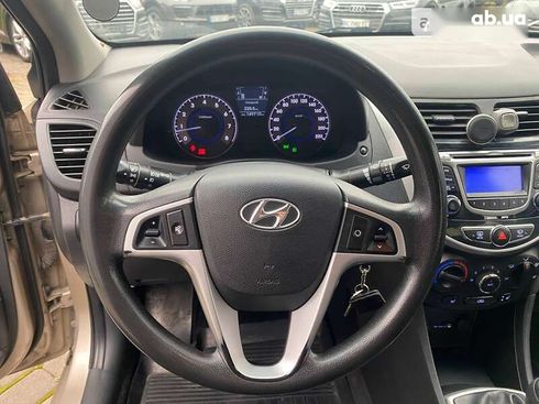 Hyundai Accent 2011 - фото 13