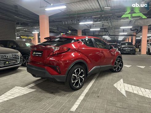 Toyota C-HR 2020 - фото 7
