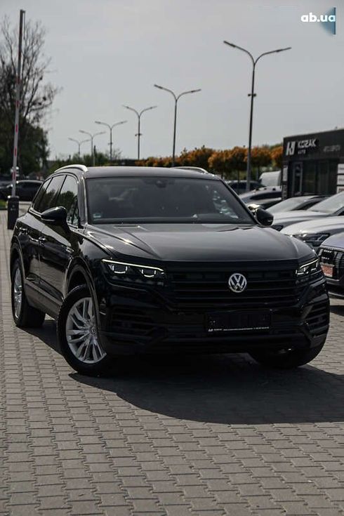 Volkswagen Touareg 2018 - фото 11