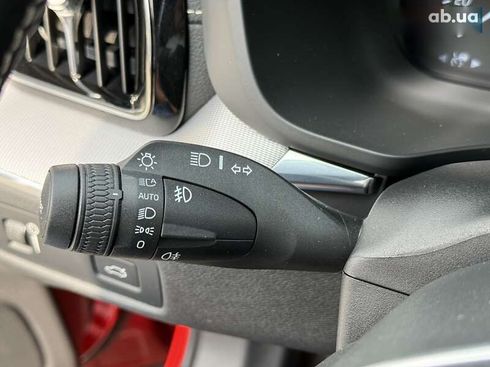 Volvo XC60 2020 - фото 26