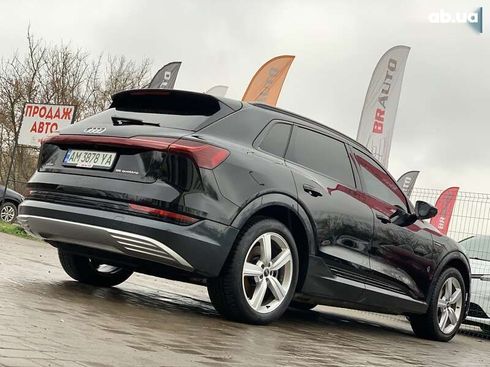 Audi E-Tron 2022 - фото 16